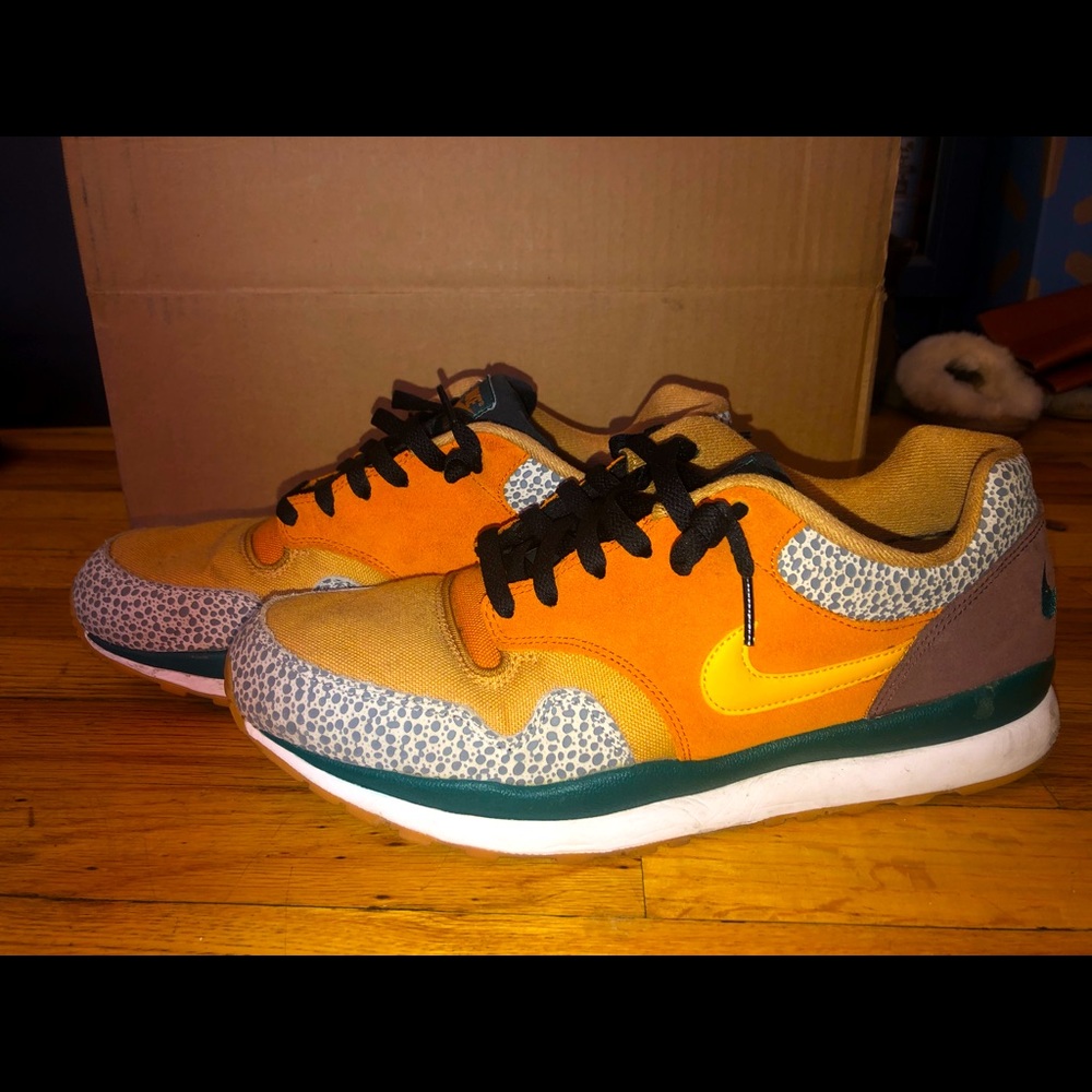 Mens NIKE AIR SAFARI SNEAKER